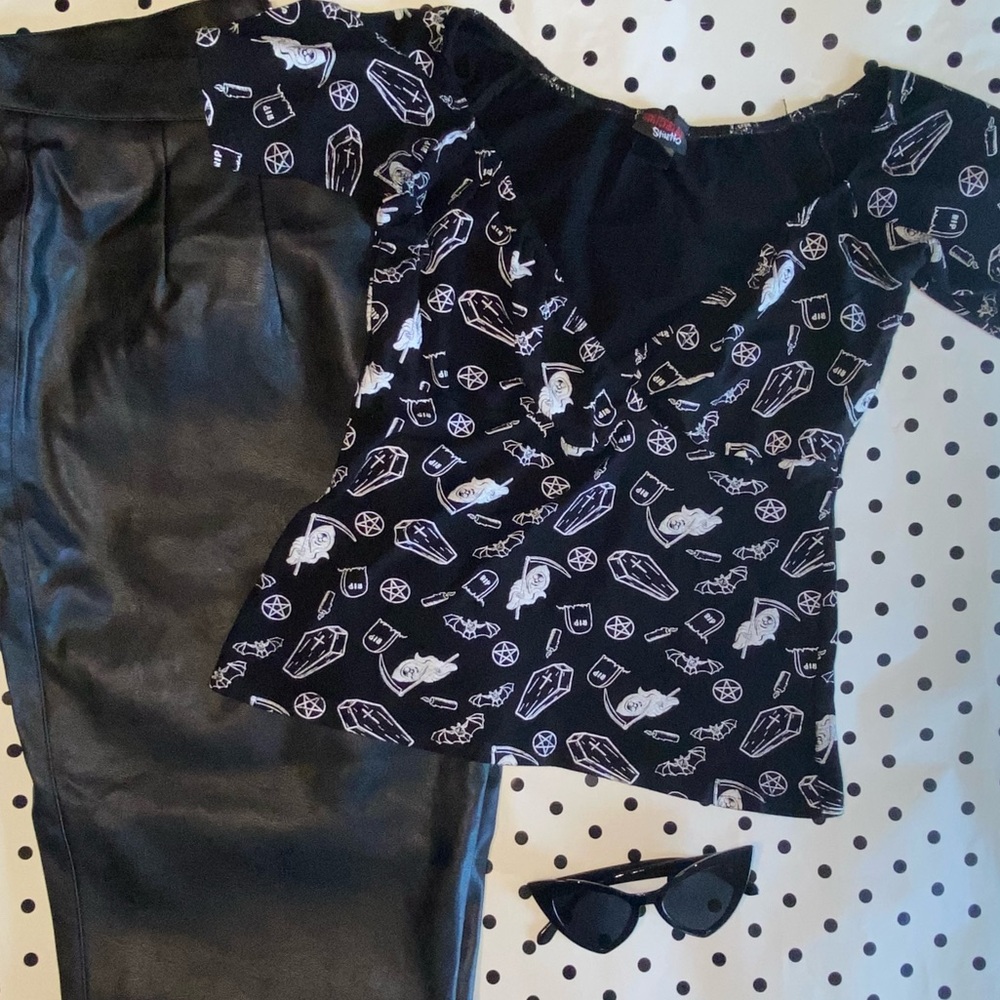 Switchblade Stiletto Sophia Top sz Large